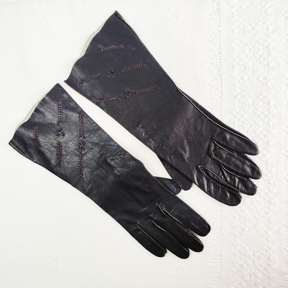 Black Leather Designer Gloves, Marcel Wagner Original Vintage, Cut Work on Back - Picture 2 of 10